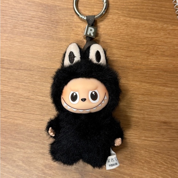 Authentic Popmart Pin For Love Labubu: Letter R - Picture 3 of 7